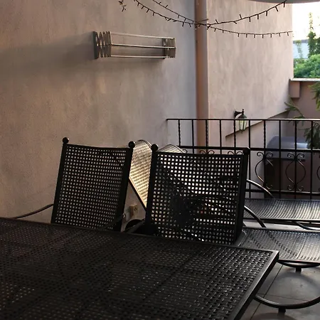 Oasis In The Old Town Apartment