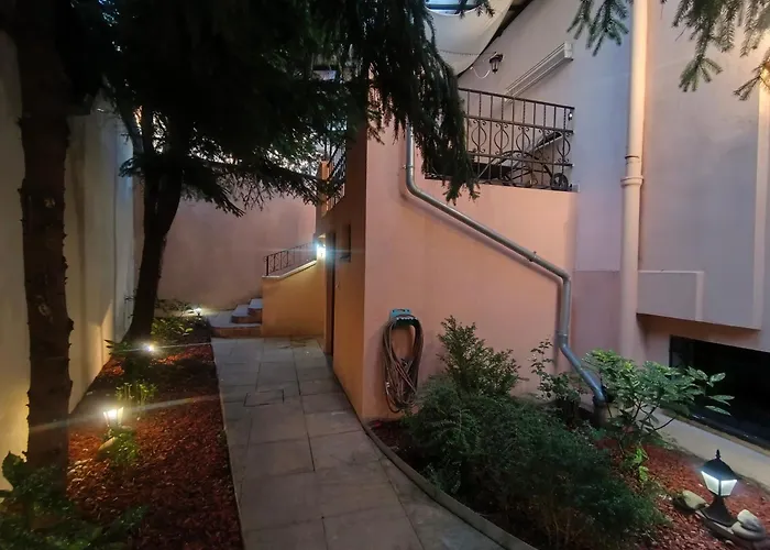 Oasis In The Old Town *